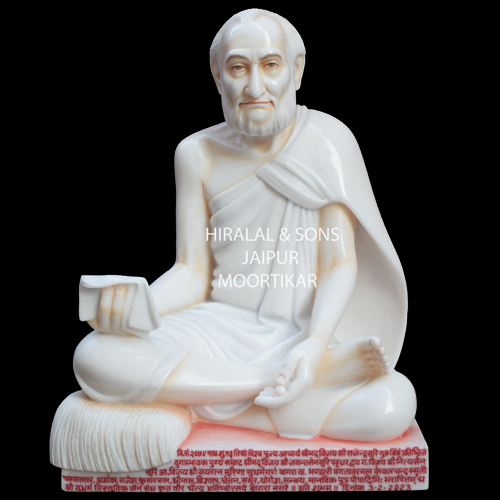 Rajendra Suri ji Maharaj statue