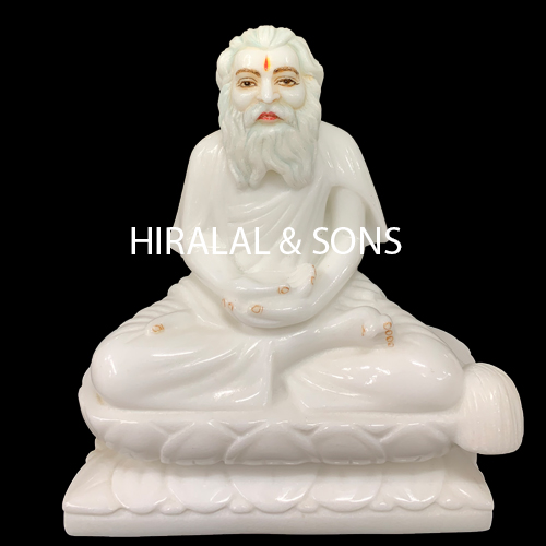 Shanti Suri Ji Maharaj Statue