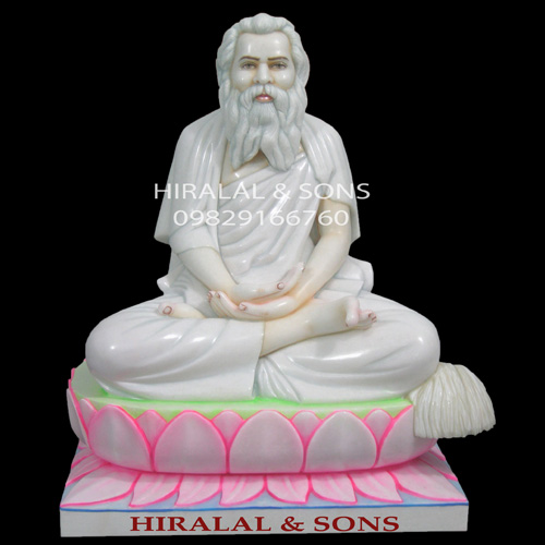 Shanti Suri Ji Maharaj Statue